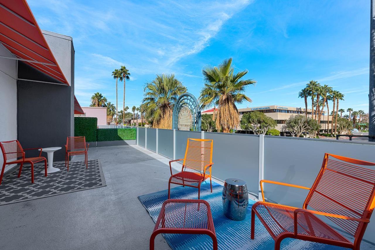 The Twist Palm Springs Hotel ภายนอก รูปภาพ